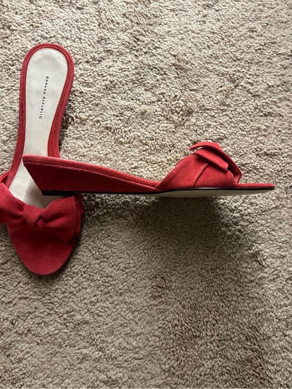 Banana Republic Red Suede Bow Mule | Women’s Size 7.5 | NWOT